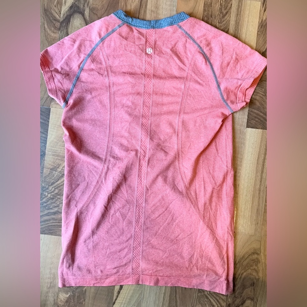 Lululemon Athletica Pink Short Sleeve Top